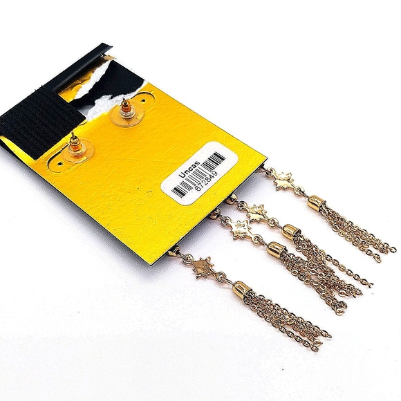 $59 Christian Siriano Hamsa Hands CZ Cubic Zirconia Drop Earrings in Gold - Picture 3 of 3